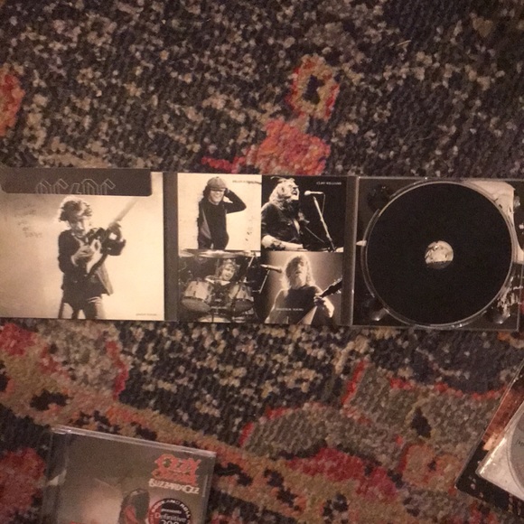 AC/DC BACK IN BLACK CD 1980 CLASSIC ROCK VINTAGE COLLECTIBLES 📀 - Picture 3 of 3